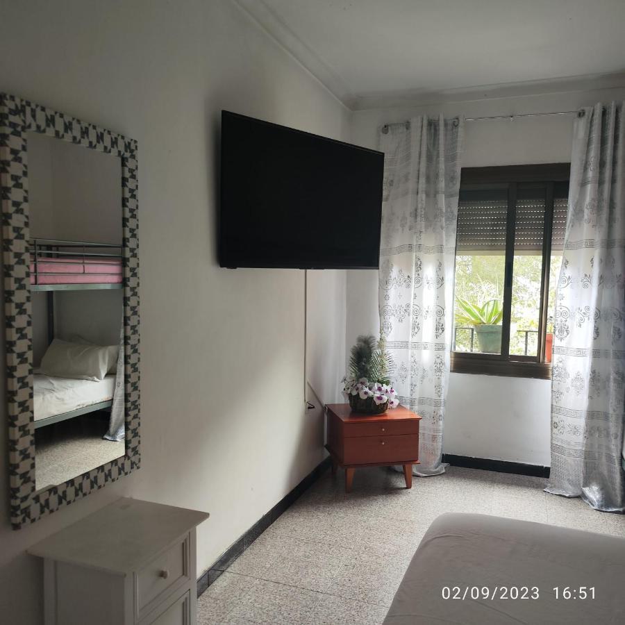Apto Barcelona C R Apartment Santa Coloma de Gramenet Ngoại thất bức ảnh